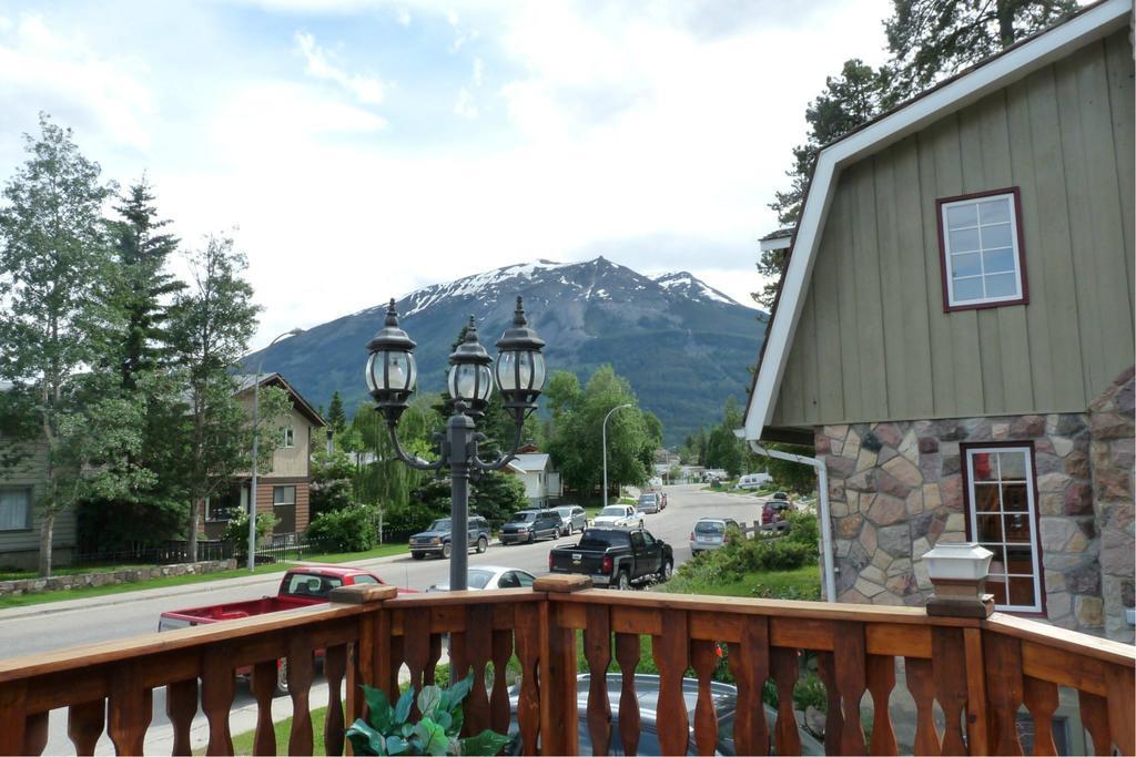 Celtic Haven Hotel Jasper National Park Esterno foto