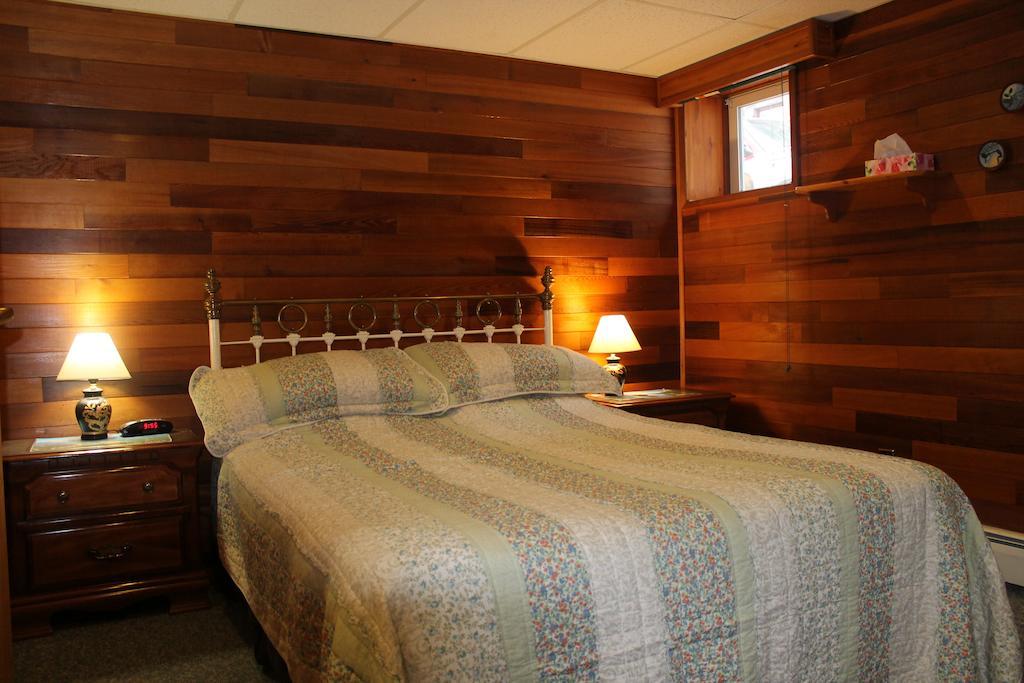 Celtic Haven Hotel Jasper National Park Esterno foto